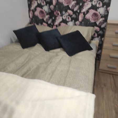 Апартаменти Walbrzych Pilsuckiego News Apartament Екстер'єр фото